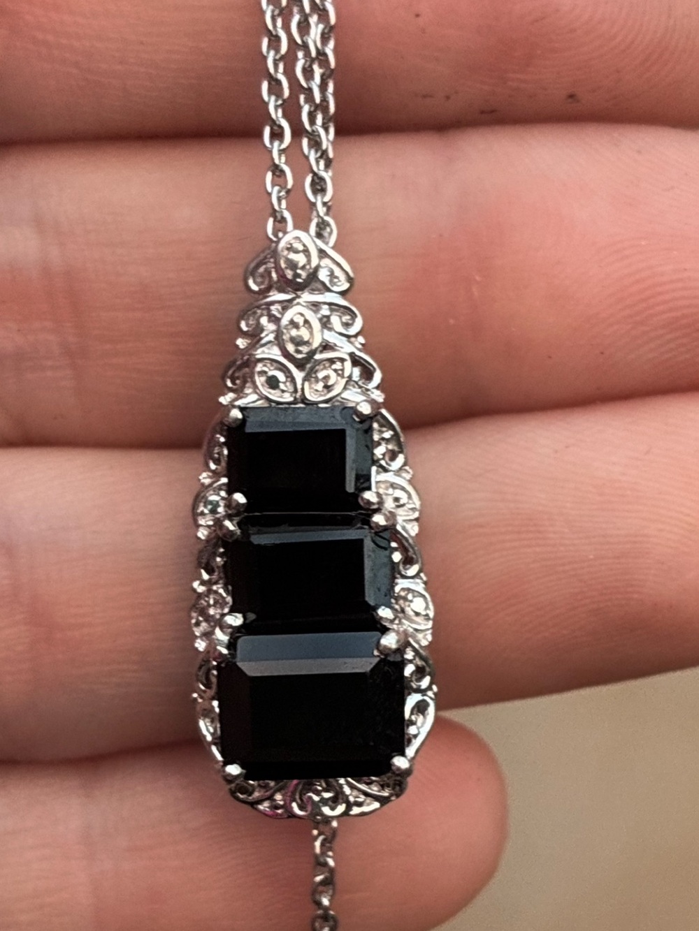 Art deco filigree solid sterling genuine black spinel necklace / new w tags